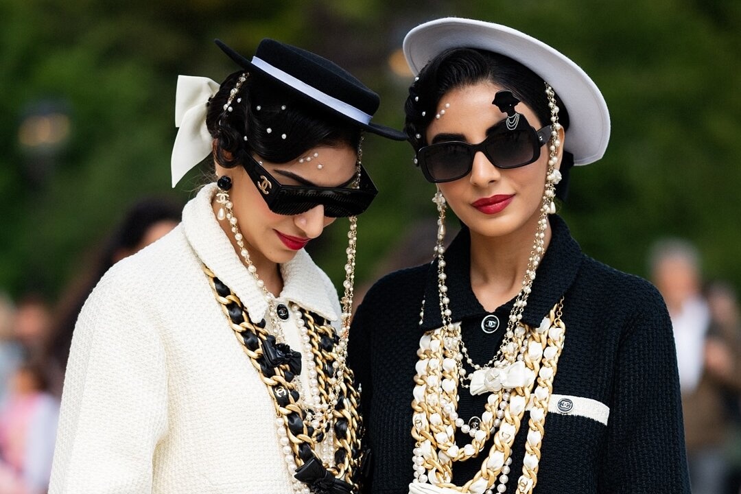 Loi song xa hoa cua cap tieu thu tap doan An Do hinh anh