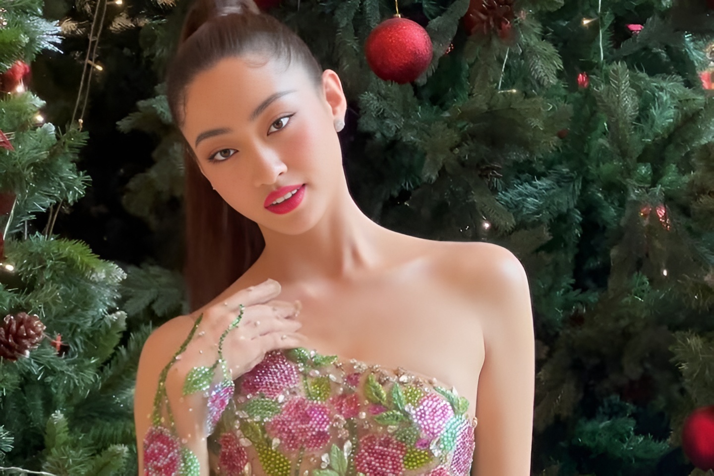 Loi an mac bi che sen cua hoa hau Luong Thuy Linh hinh anh