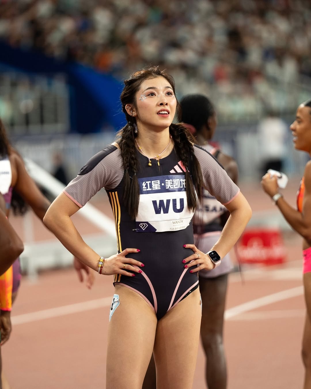 Wu Yanni,  nu than dien kinh,  Wu Yanni co bap anh 9