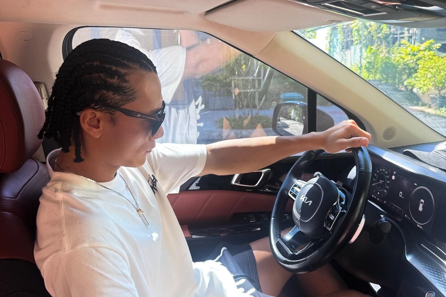 Bui Tien Dung 'dung hang' toc voi Xuan Son hinh anh