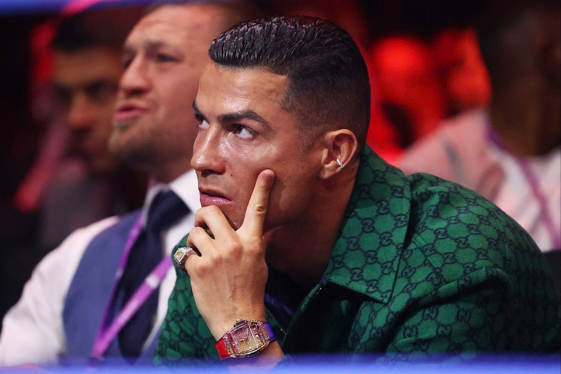 5 dong ho xa xi chung minh do chiu chi cua Ronaldo hinh anh