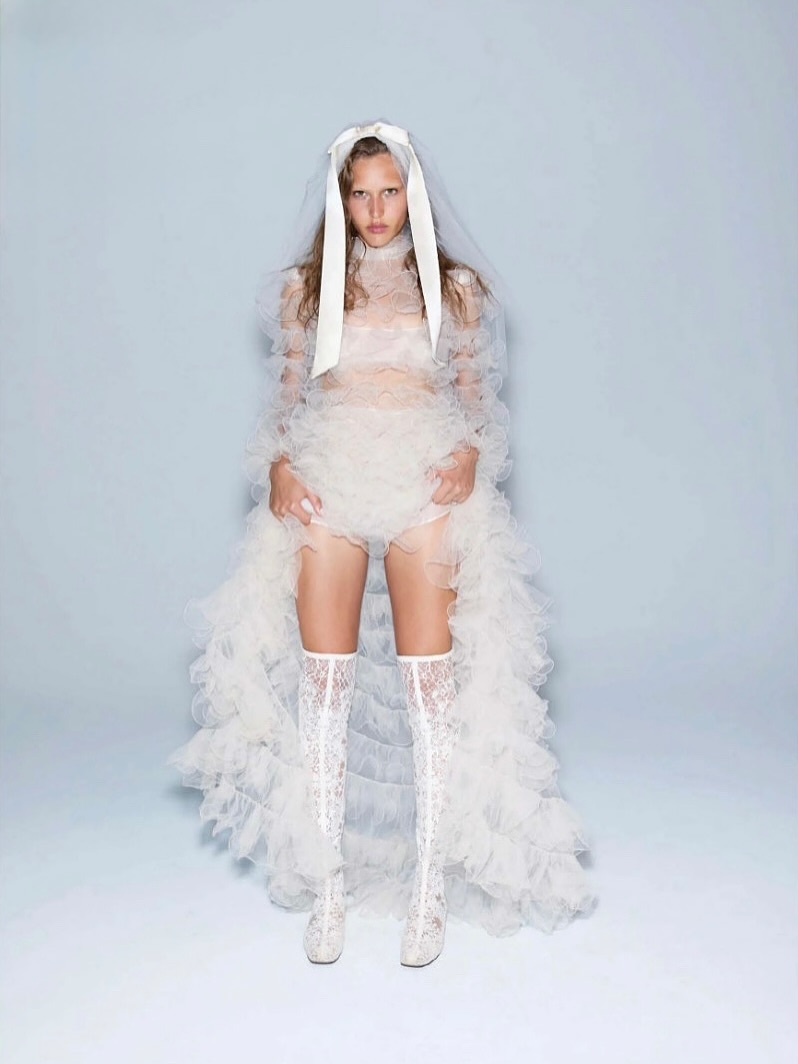 I_said_yes_.Thank_you_for_all_the_fun_carinbackoffphoto_alastairmckimm_voguefrance.jpg