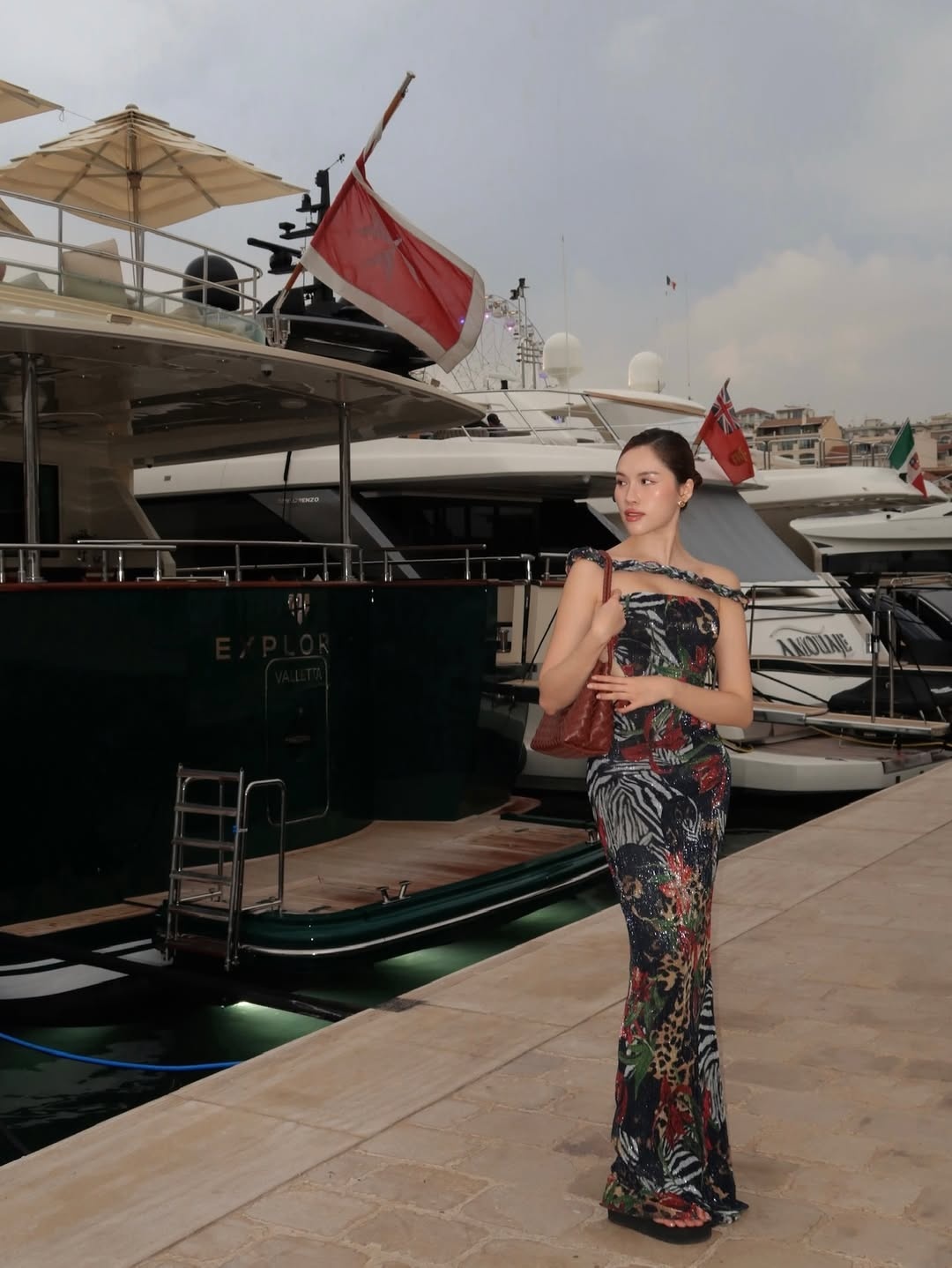 Lan_dau_du_tham_do_o_Cannes_Nhac_den_Cannes_nguoi_ta_thuong_nghi_ngay_den_Lien_hoan_phim_quoc_t_2_.jpg