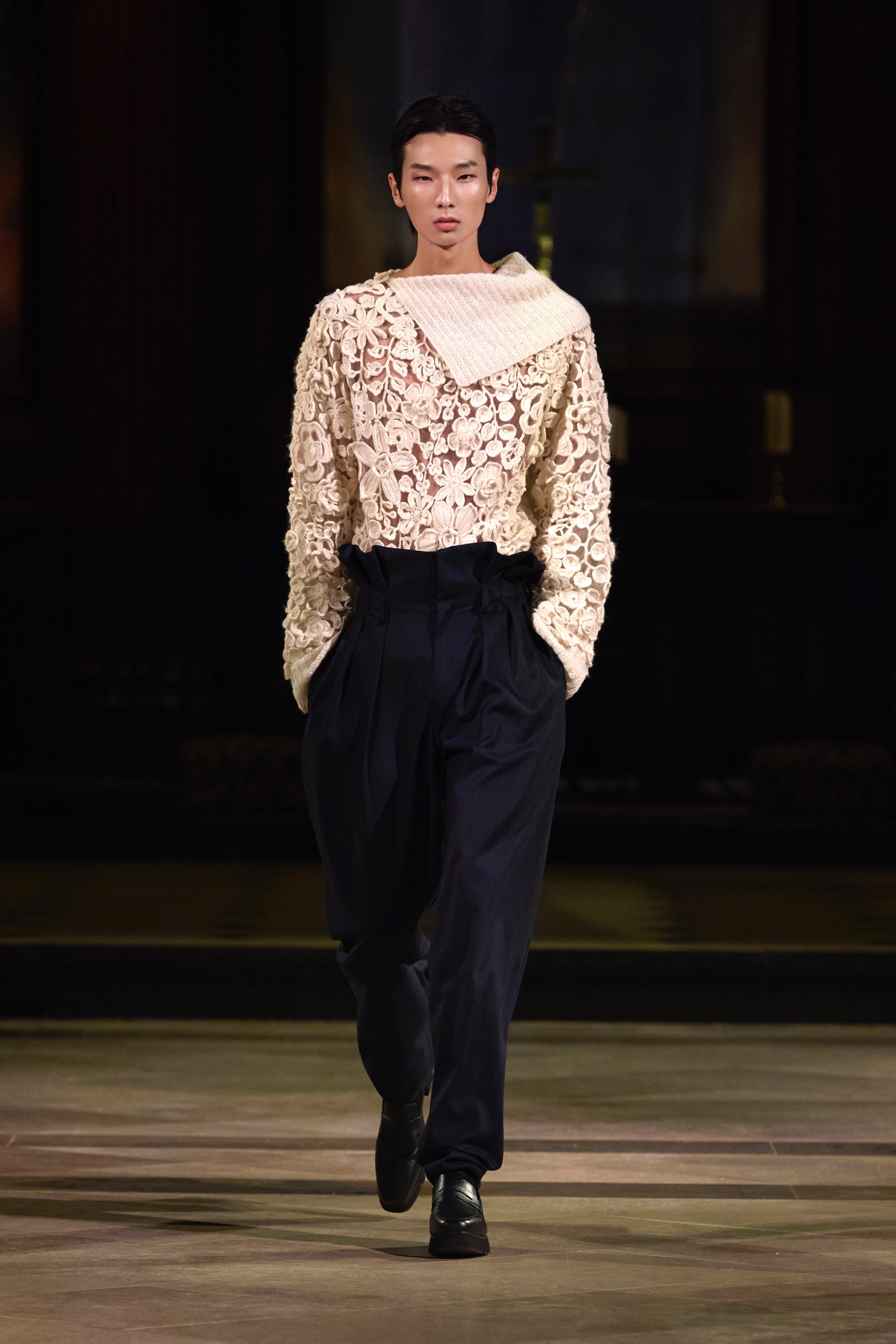 Look28.JPG