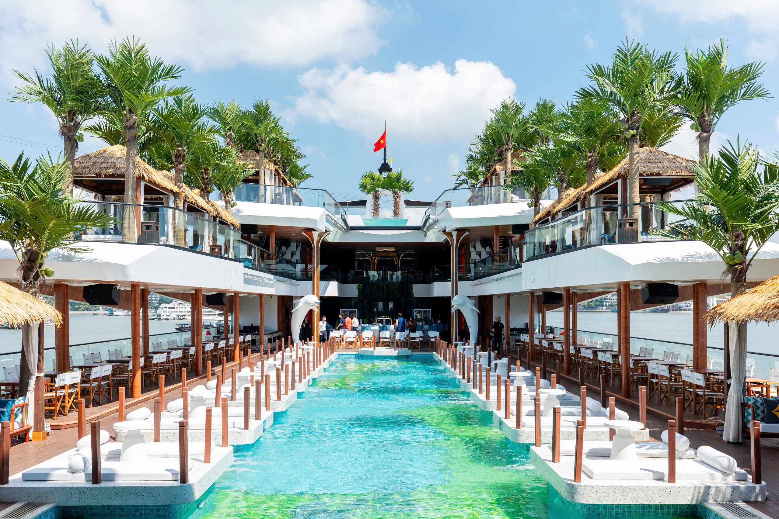 Ha Long,  vinh Ha Long,  khach san Ha Long,  du thuyen Ha Long,  du thuyen Dolphin,  Radisson Blu anh 2