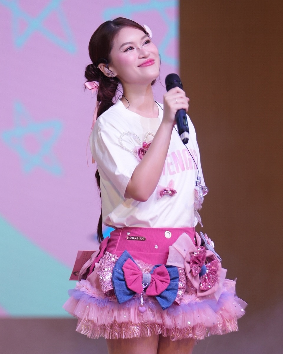 Anh_mat_lap_lanh_hanh_phuc_nay_la_vo_gia_Day_3_khum_a_Mien_Trung_hay_mien_Tay_day_a_1_.jpg