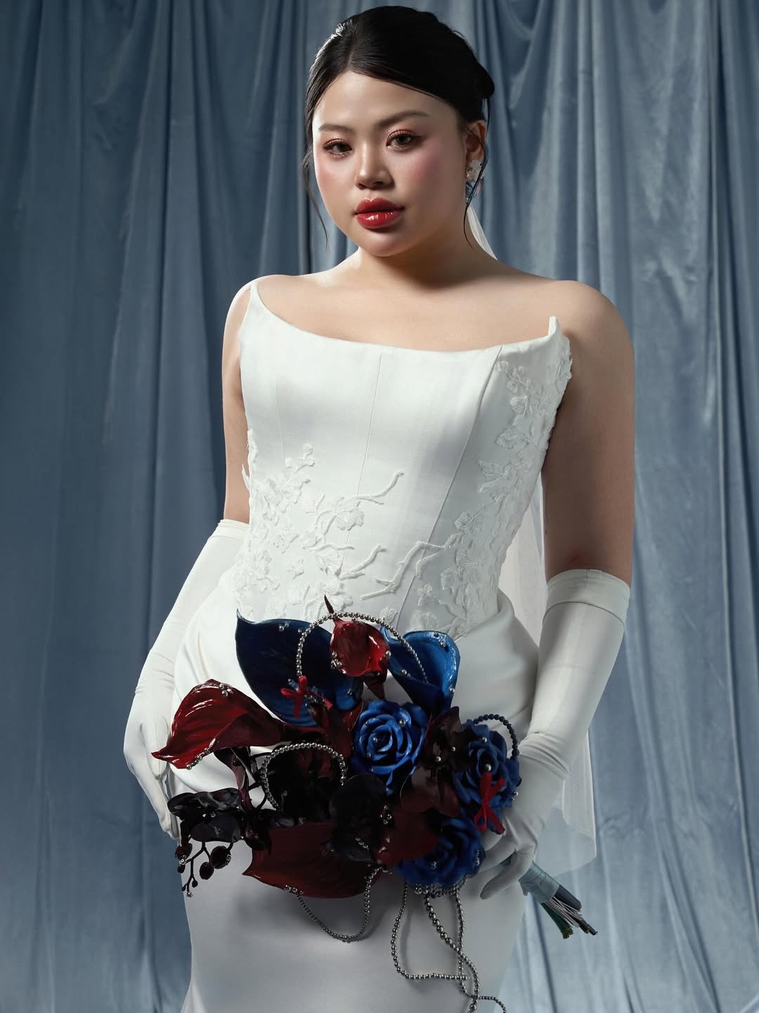 Hoa_than_thanh_co_dau_nhung_lai_thieu_chu_re_.jpg