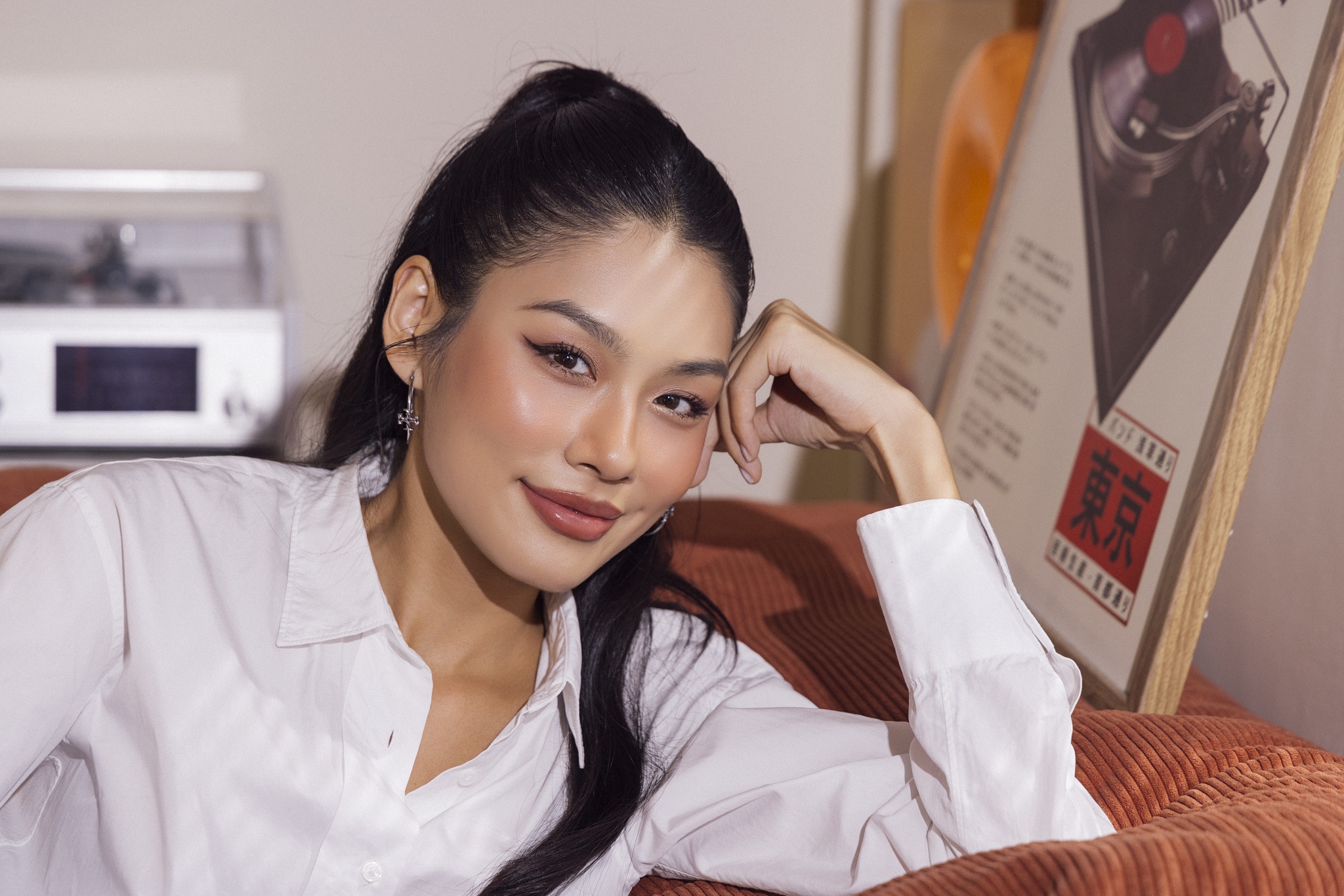 Thao Nhi Le tu choi loi cau hon cua ban trai nguoi Phap hinh anh