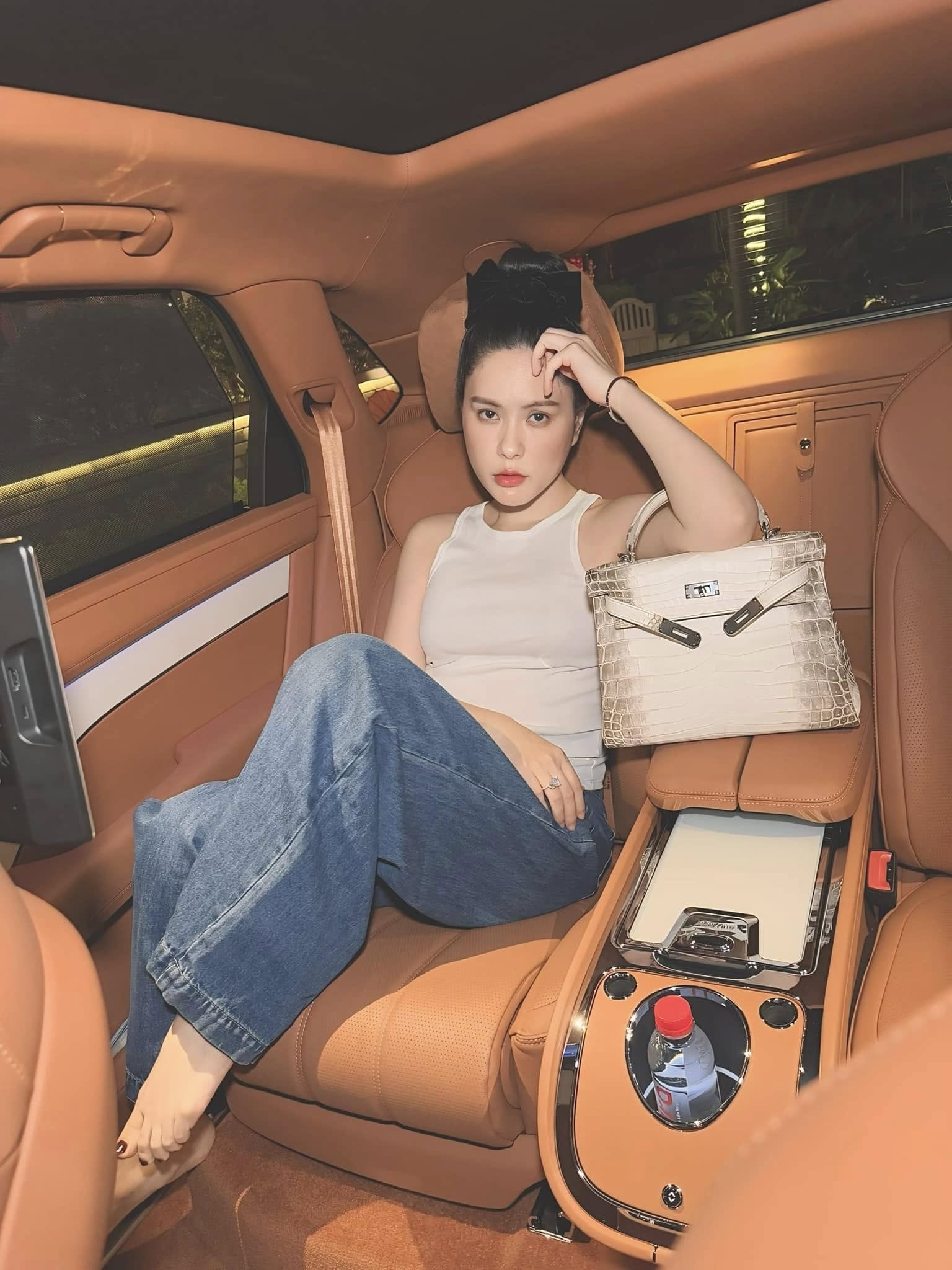 Đoàn Di Băng, chồng Đoàn Di Băng, Hermès, Louis Vuitton, Dior, Hermès bạch tạng ảnh 1 Doan Di Bang, chong Doan Di Bang, Hermes, Louis Vuitton, Dior, Hermes bach tang anh 1