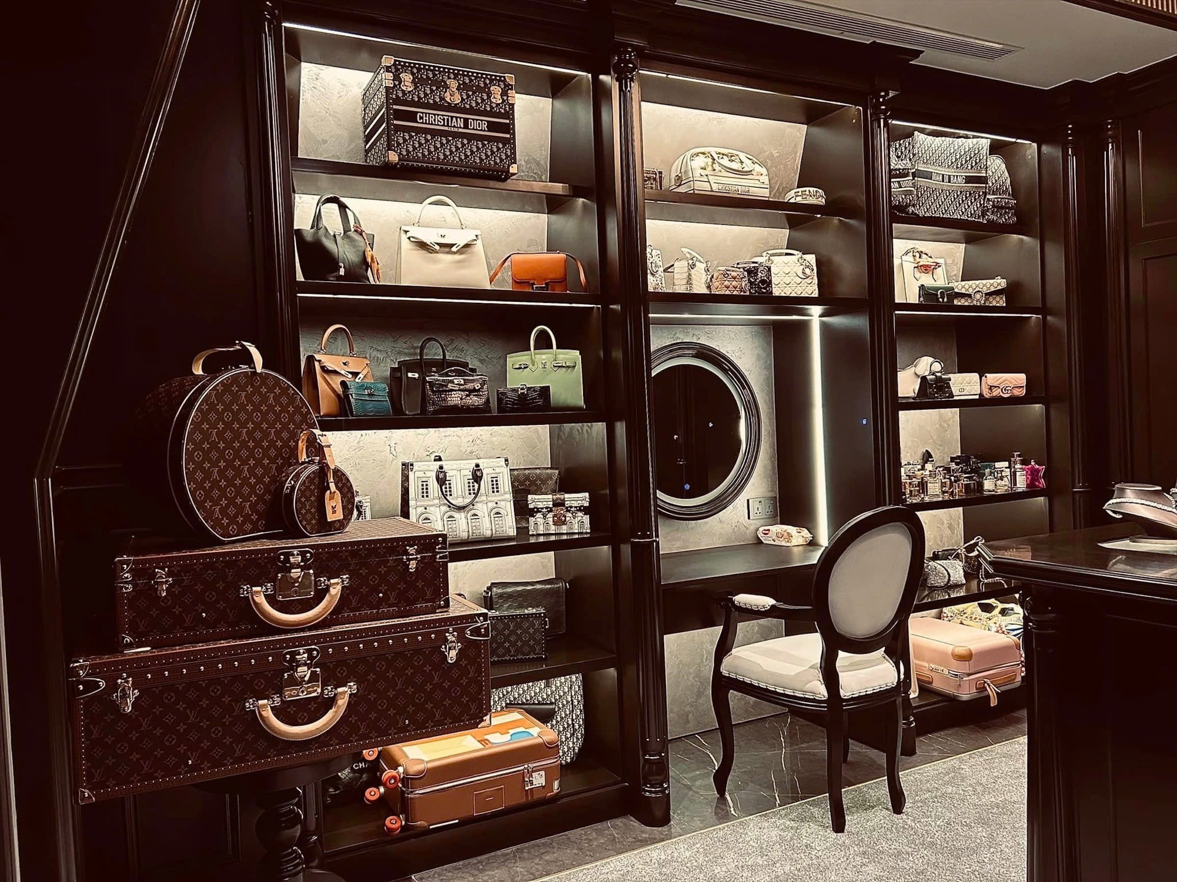 Đoàn Di Băng, chồng Đoàn Di Băng, Hermès, Louis Vuitton, Dior, Hermès bạch tạng ảnh 2 Doan Di Bang, chong Doan Di Bang, Hermes, Louis Vuitton, Dior, Hermes bach tang anh 2