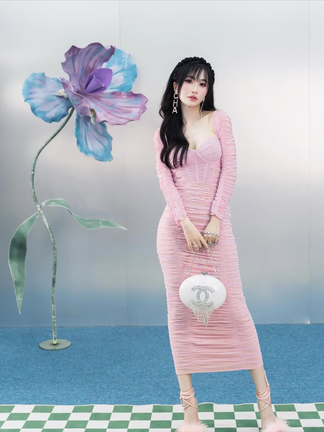 Newsfeed Rate,  Harry Nista,  Doan Hai My,  Doan Van Hau,  vo Doan Van Hau,  Xoai Non,  Mina Pham,  vo Minh Nhua,  dai gia Minh Nhua,  Quynh Thi anh 7