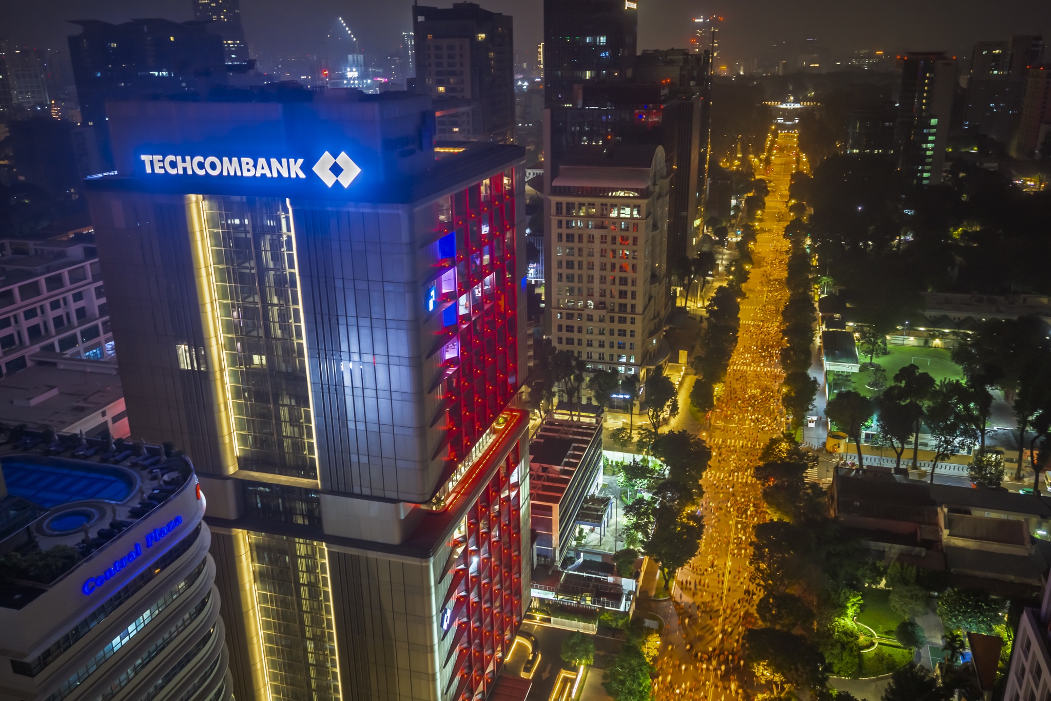 Giai Marathon Quoc te TP.HCM Techcombank lap ky luc hinh anh