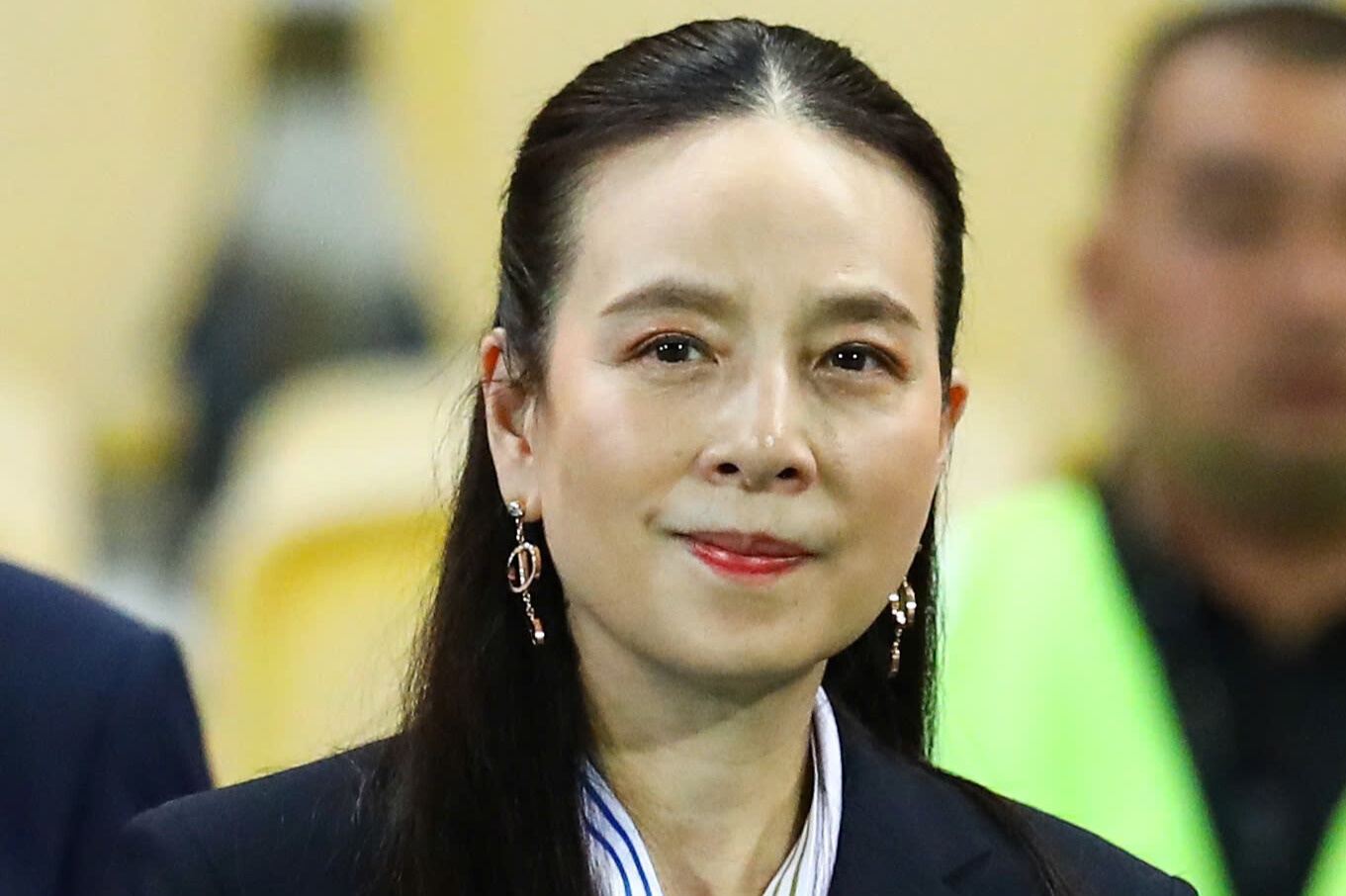 Madam Pang dien bong tai 500 trieu trong tran U22 Viet Nam vo dich hinh anh