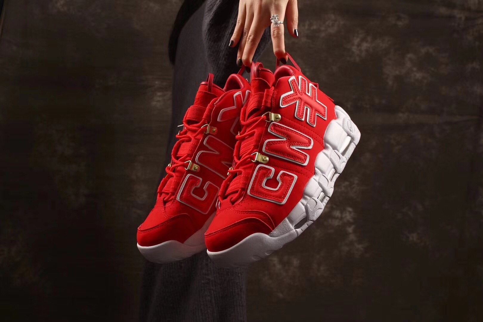 Nike,  giay,  the thao,  loi nhuan anh 2