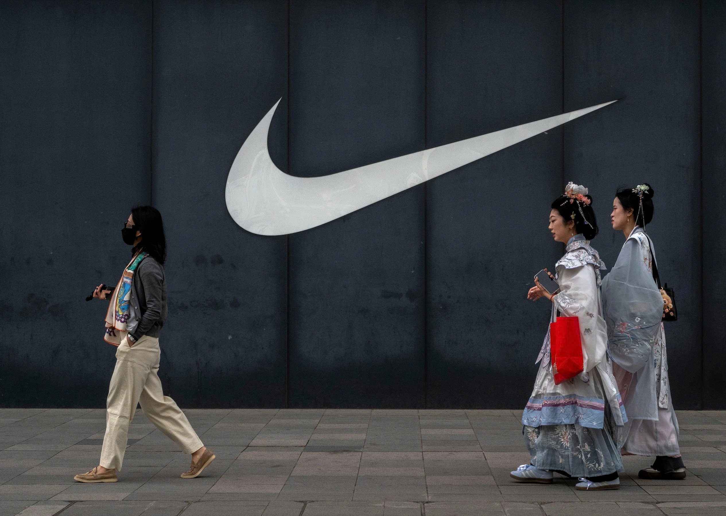 Nike,  giay,  the thao,  loi nhuan anh 1