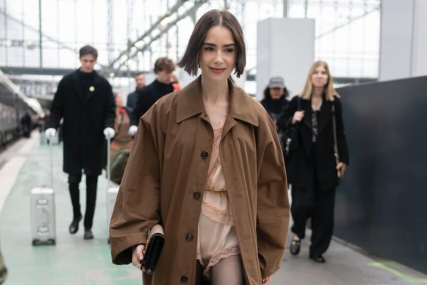 My nhan 'Emily In Paris' ra duong voi do ngu ren hinh anh