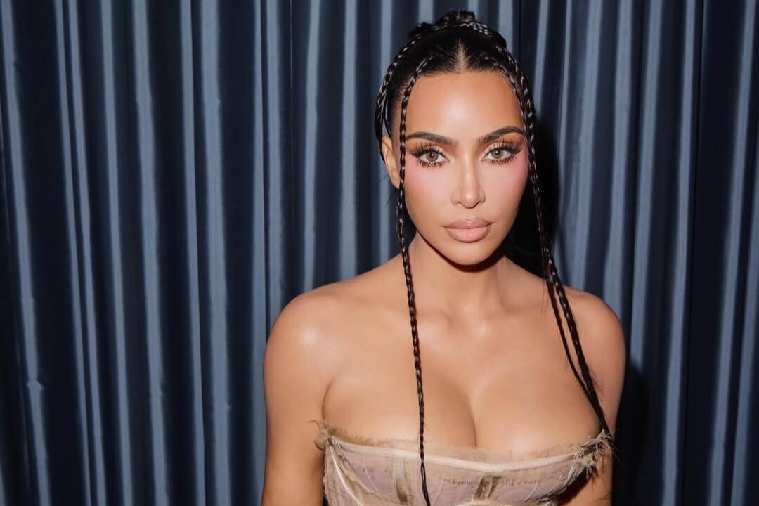 Kim Kardashian het loi khen chong cu Kanye West hinh anh