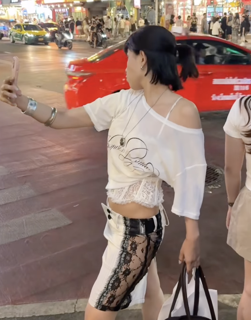 Sĩ Thanh, Helly Tống, Lọ Lem, Quyền Linh, Mây Chi, Khiết Đan ảnh 7 Si Thanh, Helly Tong, Lo Lem, Quyen Linh, May Chi, Khiet Dan anh 7