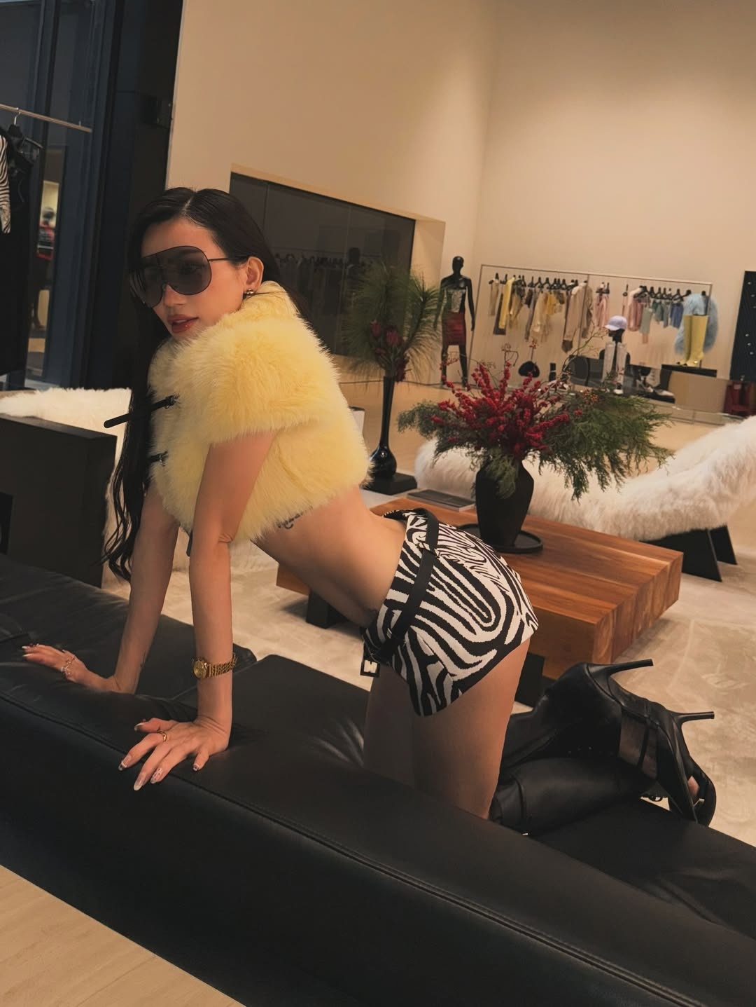 Sĩ Thanh, Helly Tống, Lọ Lem, Quyền Linh, Mây Chi, Khiết Đan ảnh 6 Si Thanh, Helly Tong, Lo Lem, Quyen Linh, May Chi, Khiet Dan anh 6