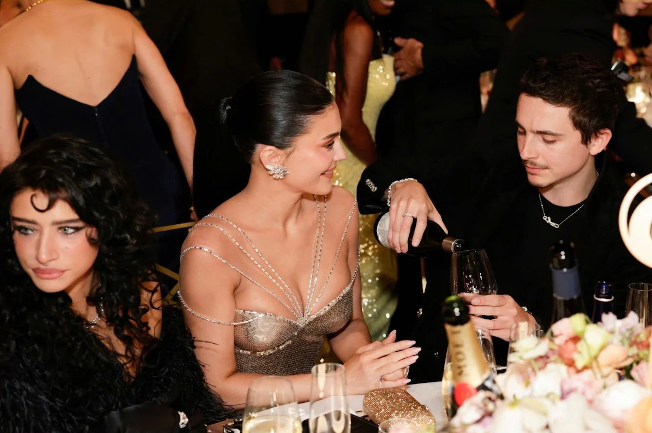 Kylie Jenner,  Qua Cau Vang 2026,  le trao giai anh 3