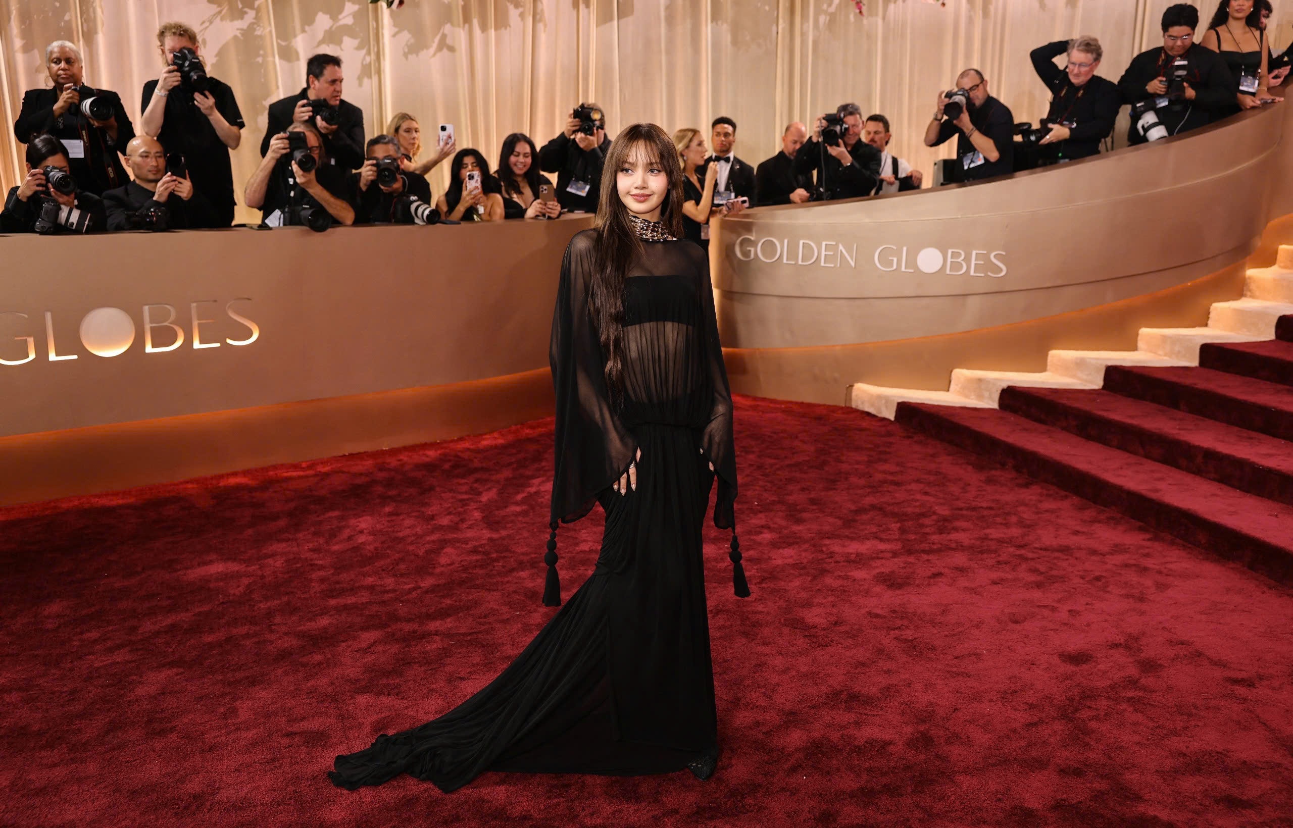 khoa than,  Qua cau Vang,  Lisa,  Jennifer Lawrence,  Jennifer Lopez anh 2