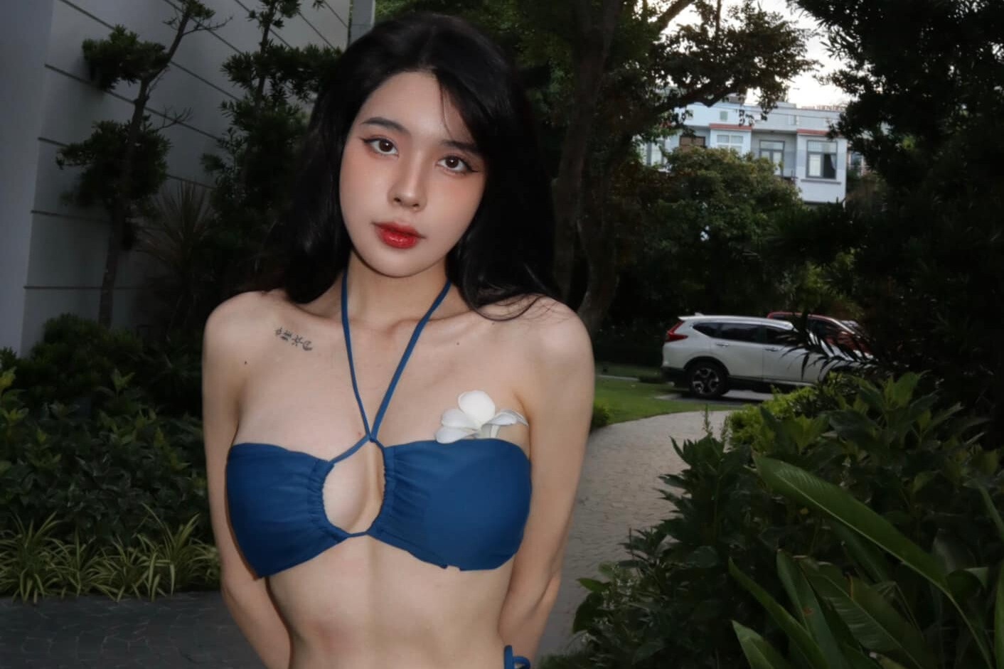 3 nang WAG deu la thac si, hon tuoi cau thu Viet hinh anh