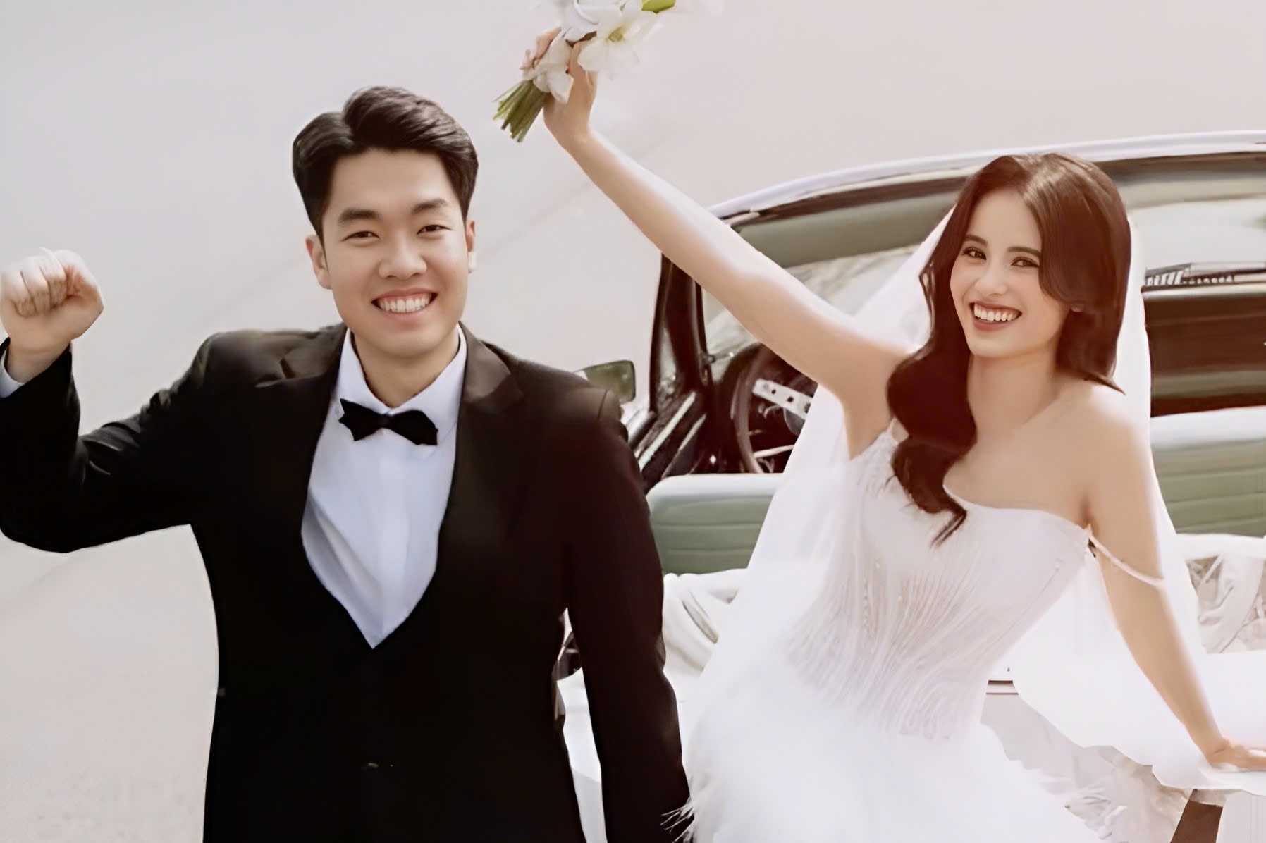 'Hot girl ban cung' tung anh cuoi voi VDV cau long Viet hinh anh