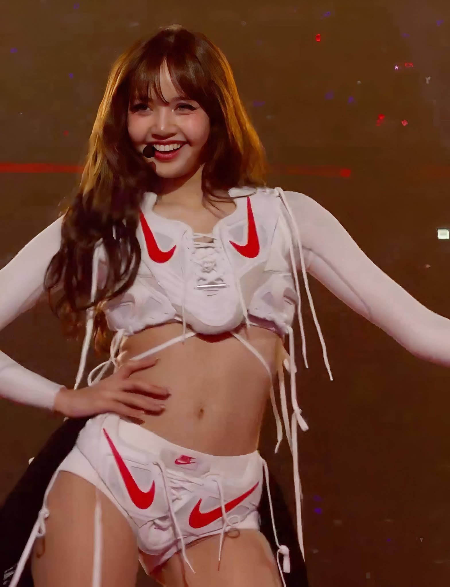 Lisa,  khong quan,  Louis Vuitton,  K-pop anh 1