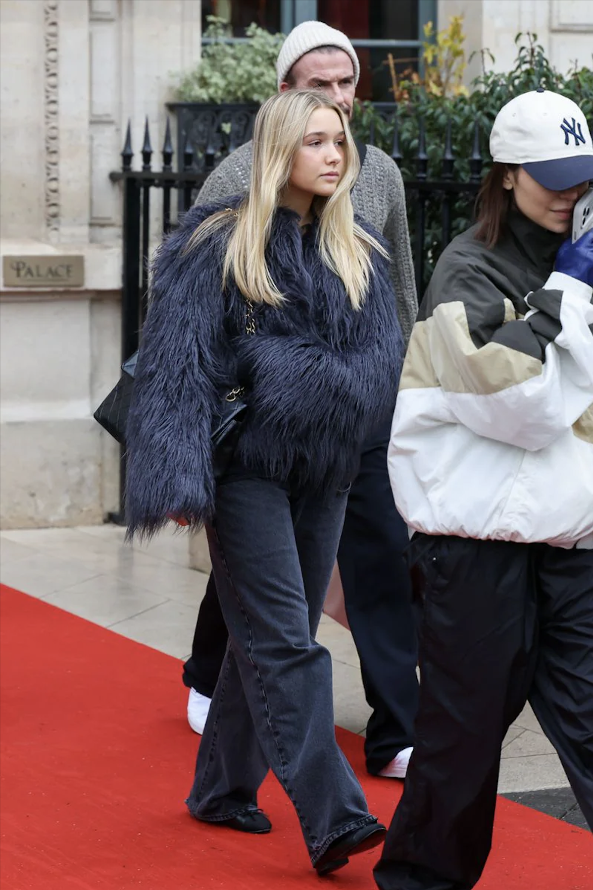 Beckham, con gái, váy ngủ, Paris, thời trang ảnh 2 Beckham, con gai, vay ngu, Paris, thoi trang anh 2