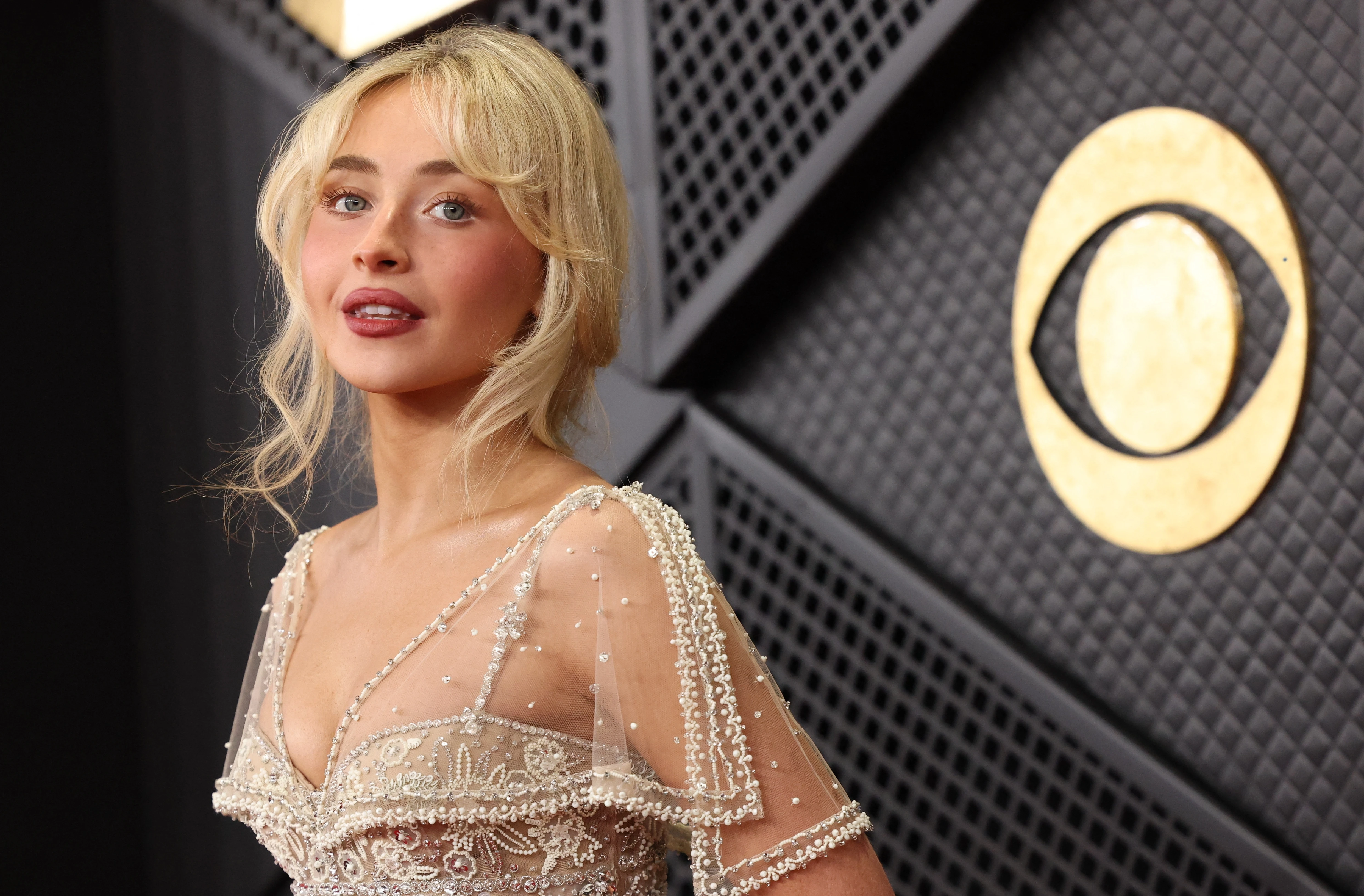 khoa than,  Sabrina Carpenter,  Chappell Roan,  Karol G anh 1