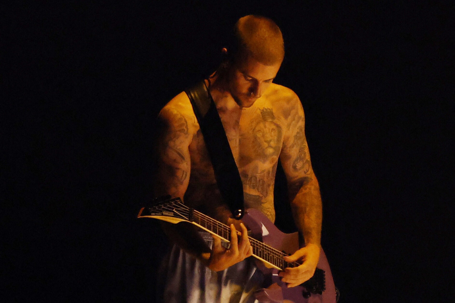 Justin Bieber xam hinh vo len lung? hinh anh