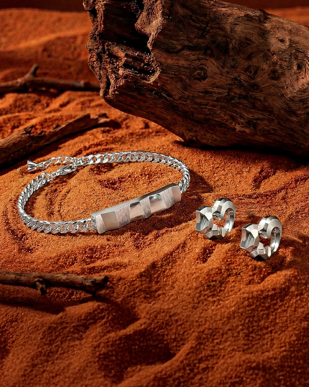 Valentine,  Lava U,  PNJ anh 3