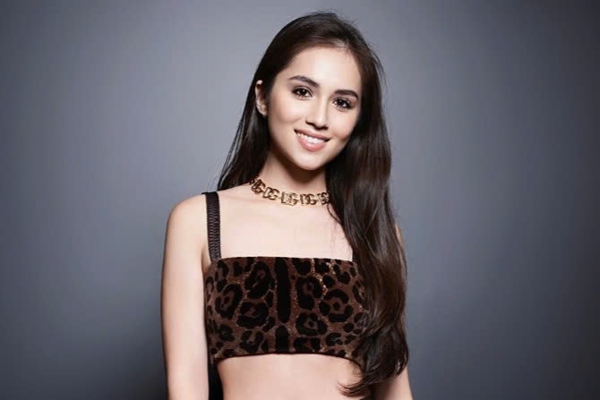 Loi song xa hoa cua ban gai con trai ut ty phu Johnathan Hanh Nguyen hinh anh