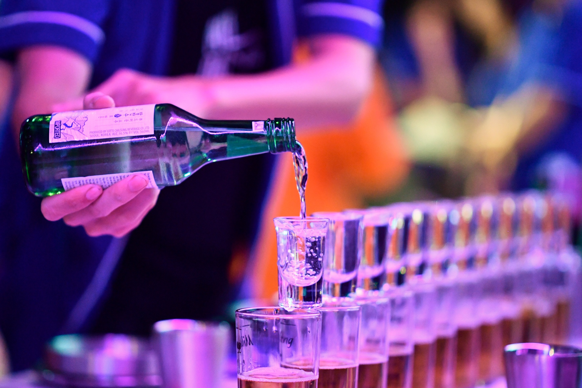 ruou,  tiec,  tat nien,  bia anh 1