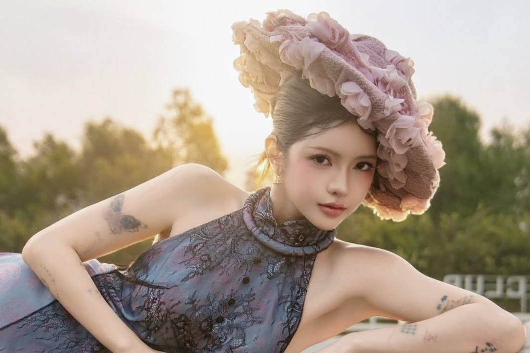 Ciin, vo Dat G chuong 'ao dai' co yem dip Tet 2026 hinh anh