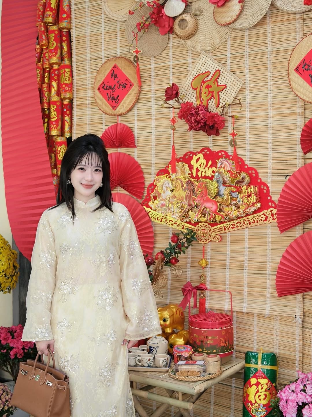 Hermes,  Birkin,  Kelly,  Van Tiny,  Mina Pham,  Minh Nhua,  Quynh Anh Shyn anh 1