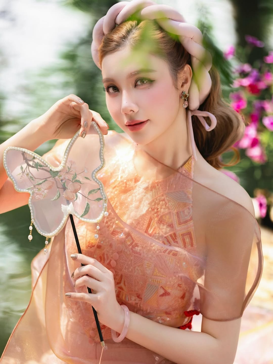 ao,  ao nguc,  ao dai,  Tet anh 10
