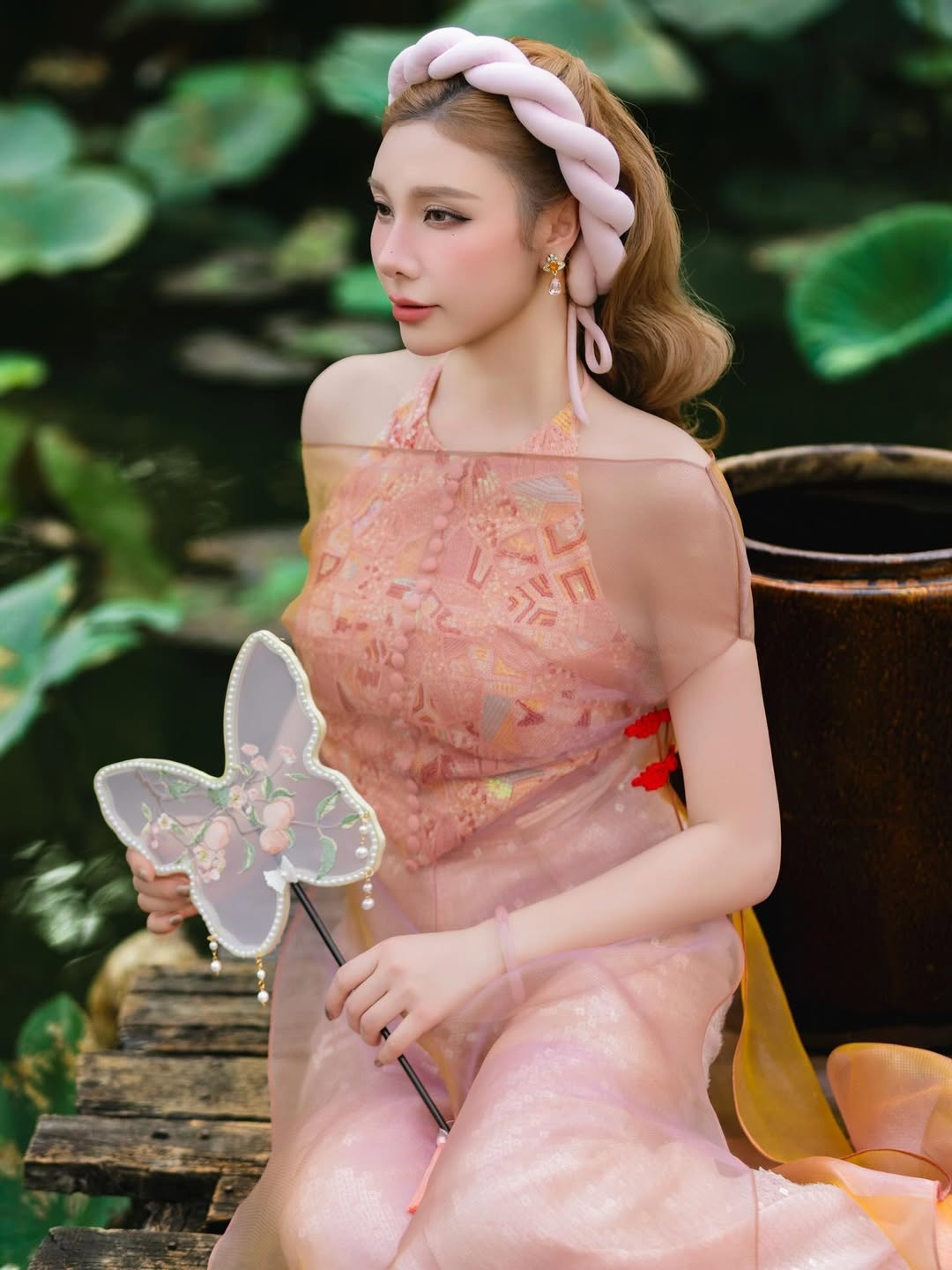 ao,  ao nguc,  ao dai,  Tet anh 9
