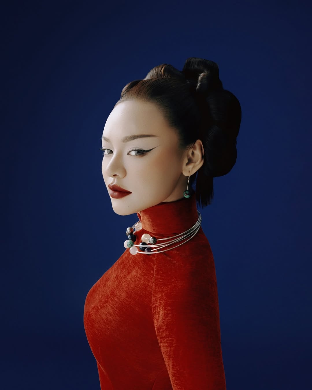 ao,  ao nguc,  ao dai,  Tet anh 1