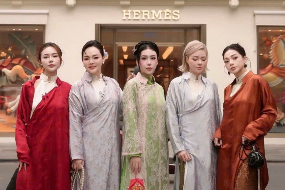 Chu local brand bao chua cho 'ao dai' xe nguc hinh anh