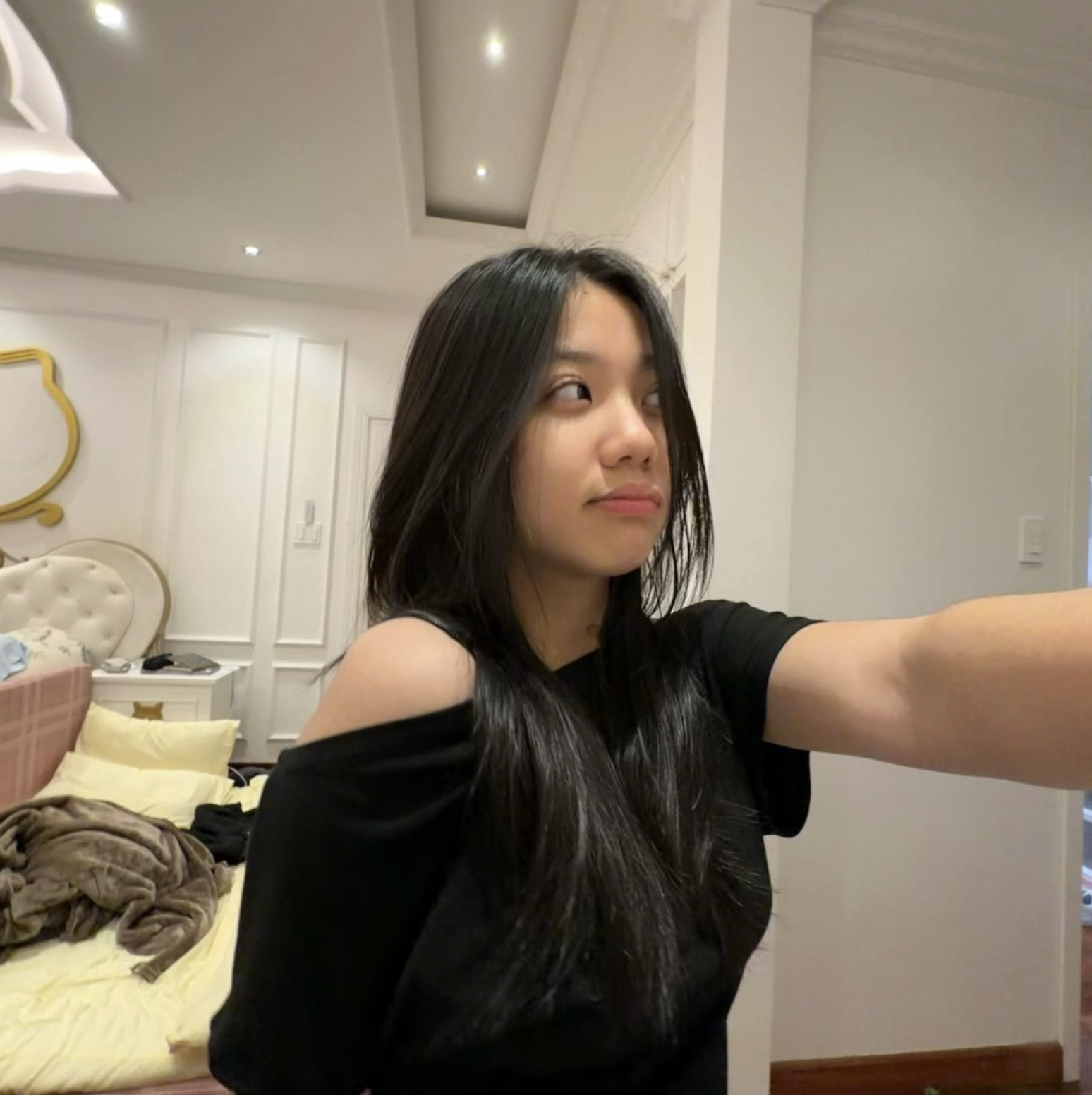 Minh Nhua,  Joyce Pham,  Susie anh 2