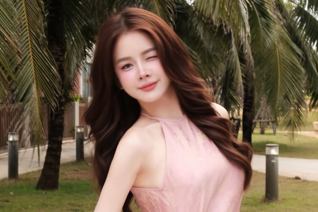 DJ Mie mac ao yem la hinh anh