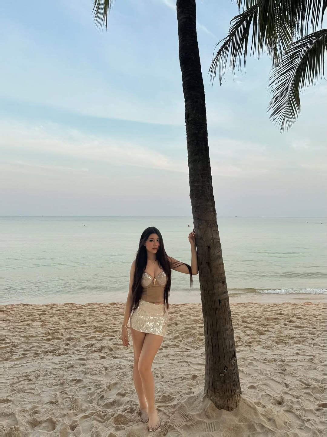 Quyen Linh,  thoi trang,  Lo Lem anh 4