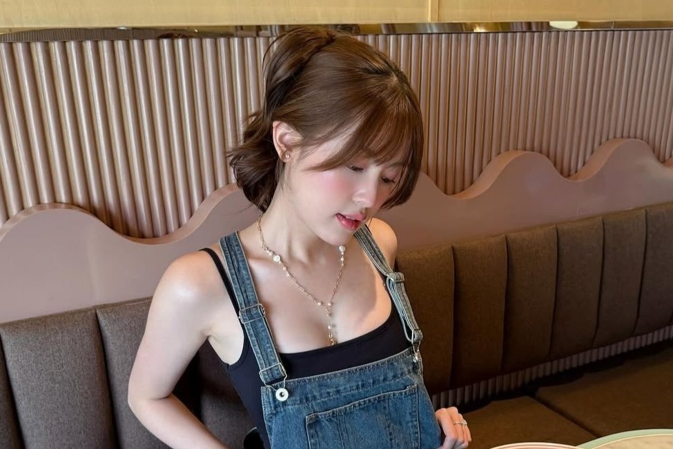 'Tui Chanel tren nguoi' ban gai tin don HIEUTHUHAI hinh anh