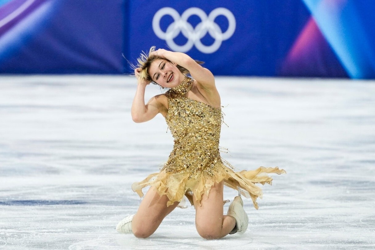 'Nu than truot bang' Olympic bat tay voi Nike hinh anh