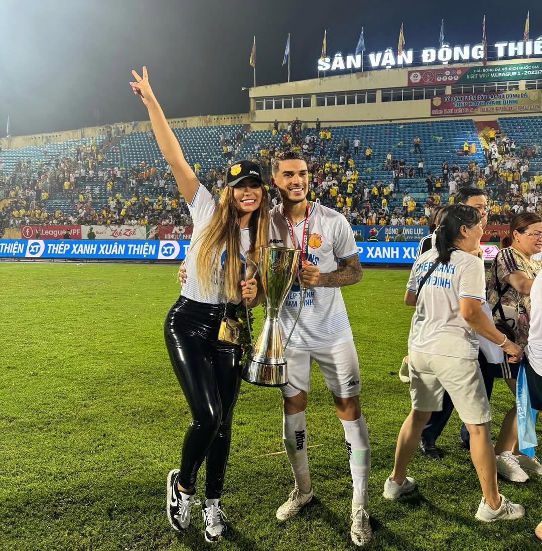 WAG,  Hoang Hen,  Xuan Son,  Bui Tien Dung anh 6