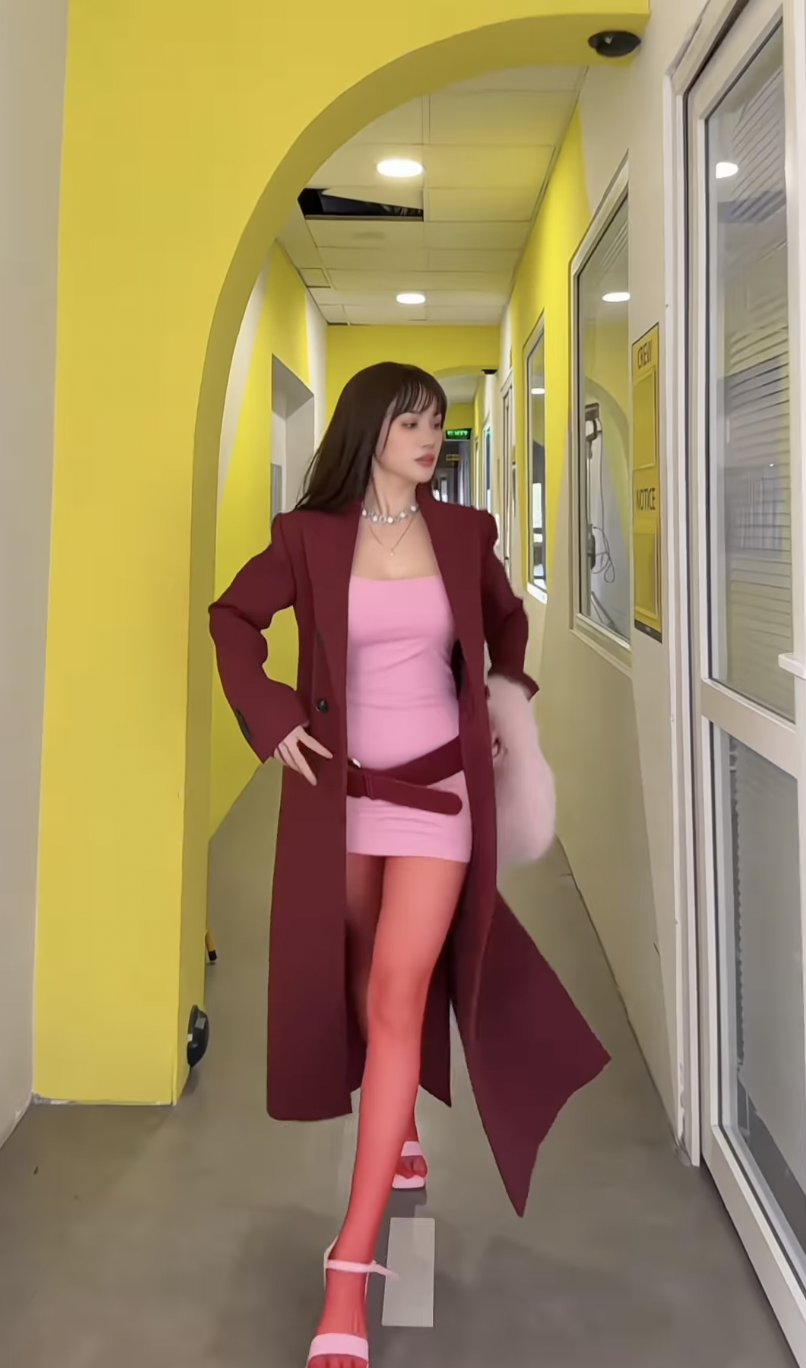 Khánh Huyền, Sĩ Thanh, Newsfeed Rate, thời trang ảnh 6 Khanh Huyen, Si Thanh, Newsfeed Rate, thoi trang anh 6