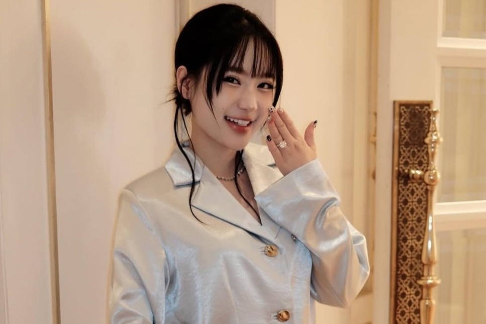 Con dau 'ong trum dien tu' TP.HCM chuong tui Hermes hinh anh