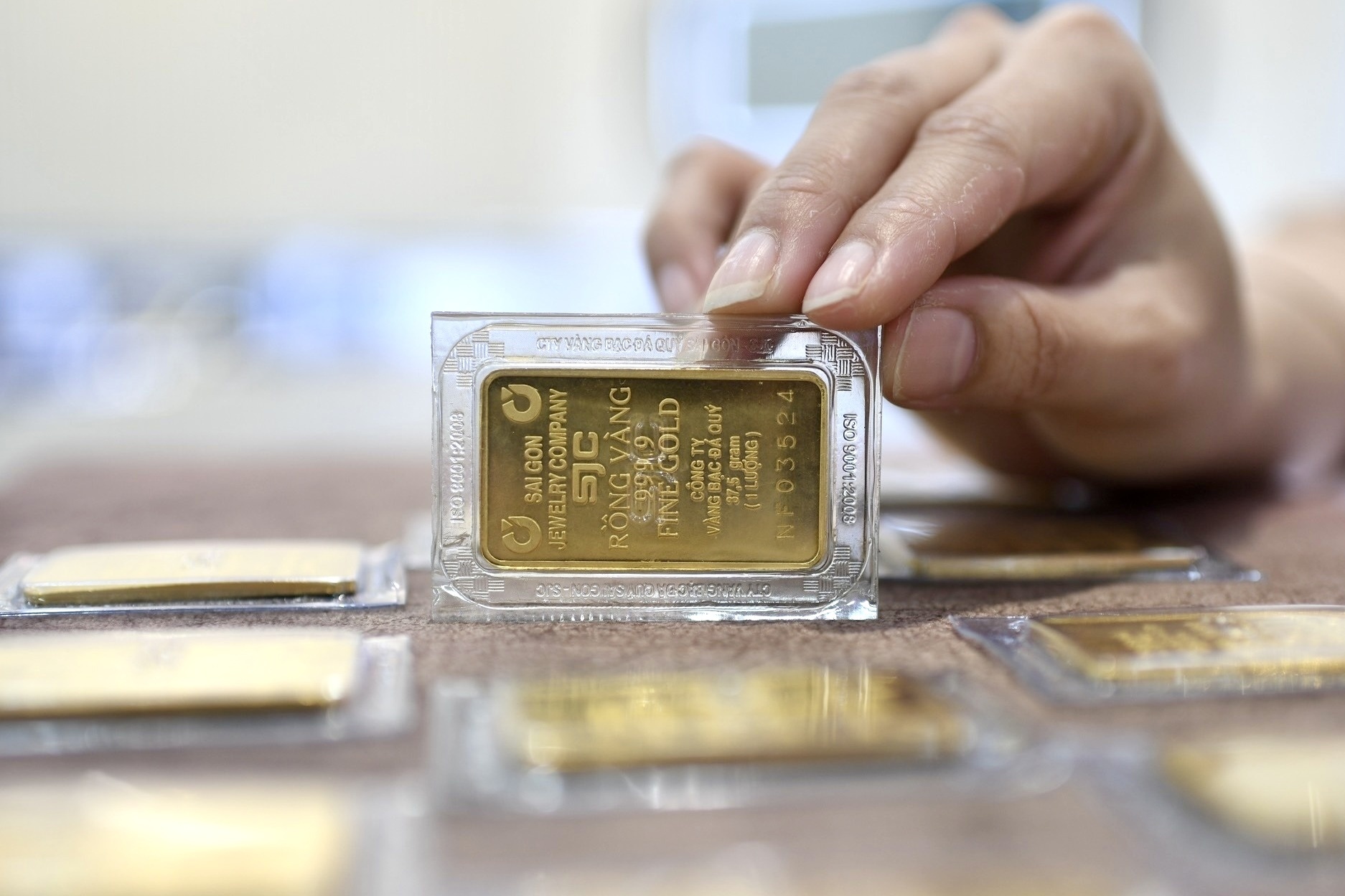 Chiu lo ban vang de dong thue TNCN hinh anh