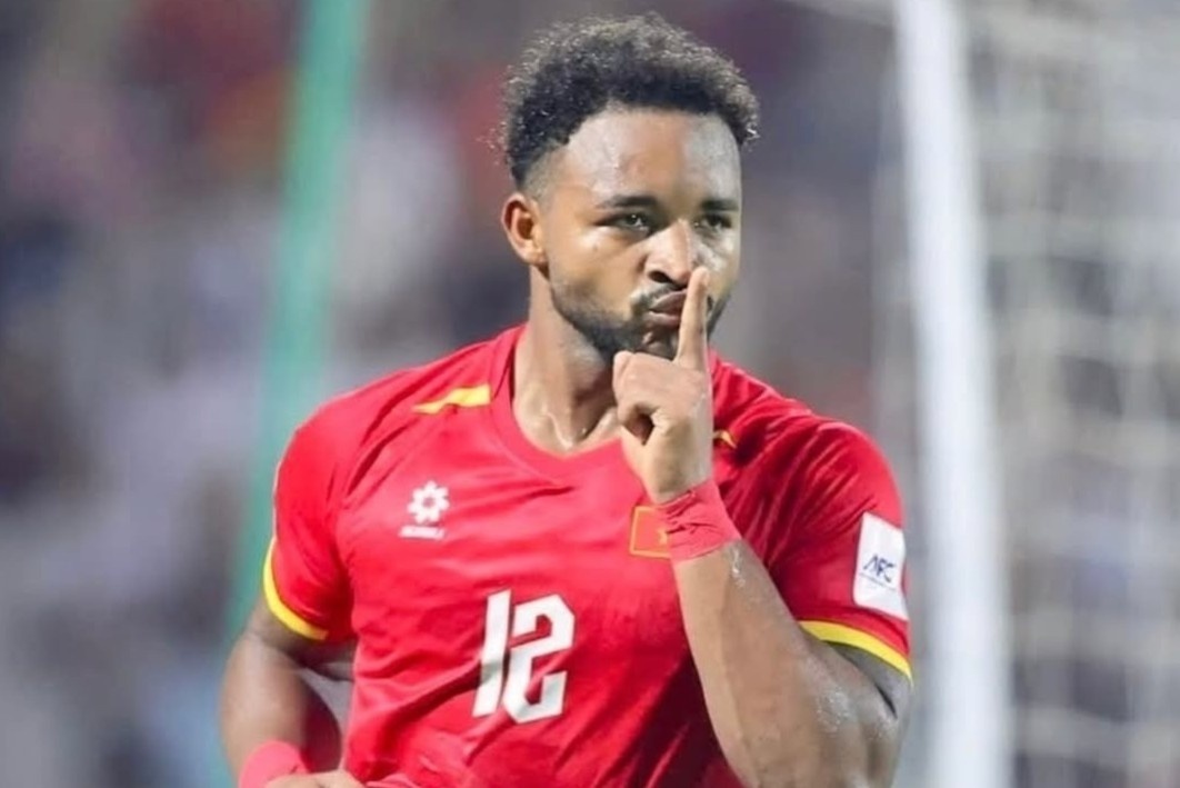 Thay gi khi Xuan Son bi miet thi ngoai hinh hinh anh